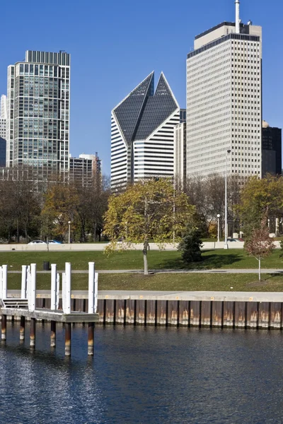 Чикаго с озера Мичиган — стоковое фото