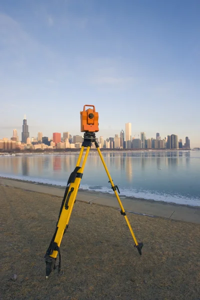 Theodolite set in downtown Chicago — Stock Photo, Image