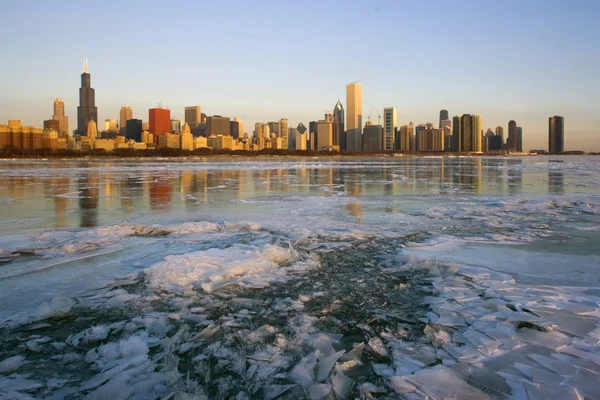 シカゴでの氷のような日の出 — ストック写真