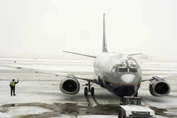 Burza śnieżna na lotnisku — Zdjęcie stockowe