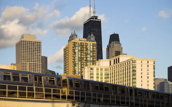 Tren en Chicago —  Fotos de Stock
