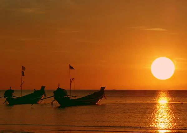 Pôr do sol dourado, ilha de Tao, Tailândia — Fotografia de Stock