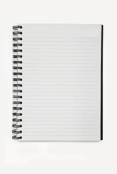 Spiral notebook papper utan linje isolerade bakgrund. — Stockfoto