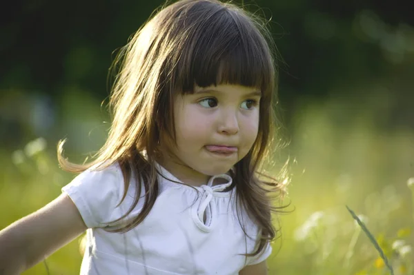 肖像画の素敵な小さな女の子 — ストック写真