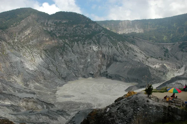 Tangkuban perahu crater — Stock Photo, Image