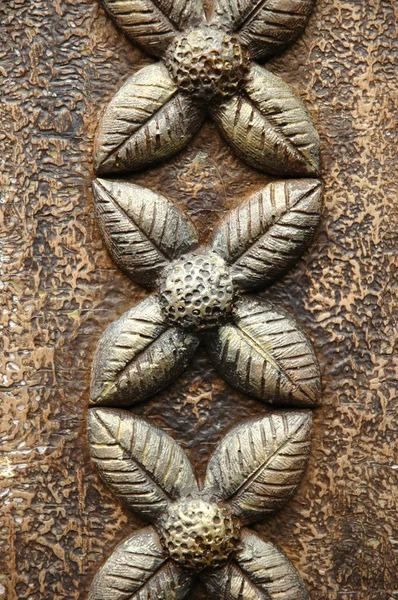 Bronzen gravure van een bloem — Stockfoto