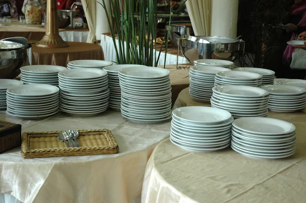 Montón de platos blancos — Foto de Stock