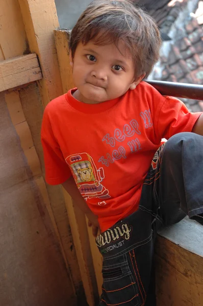 Молодой азиатский мальчик — стоковое фото