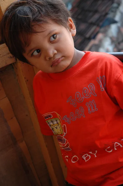 Молодой азиатский мальчик — стоковое фото