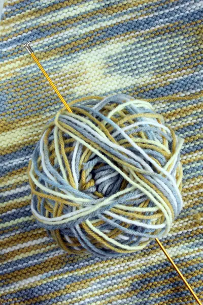 A ball of yarn for knitting — Stock Photo, Image