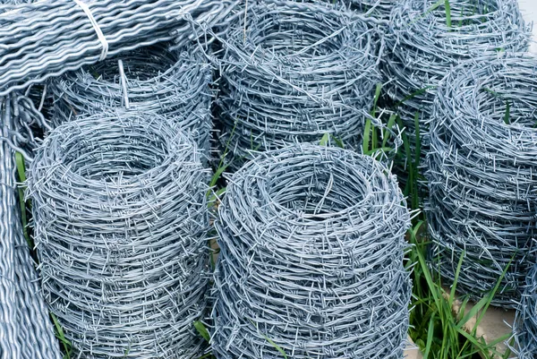 线圈的铁丝网 — 图库照片