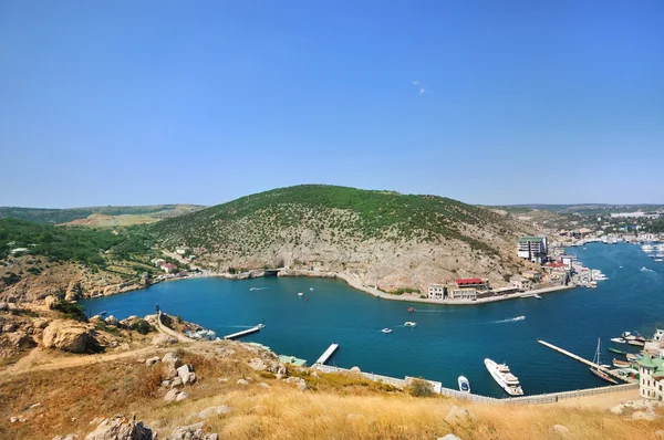 Syksyn merimaisema Balaklava, Krimillä — kuvapankkivalokuva