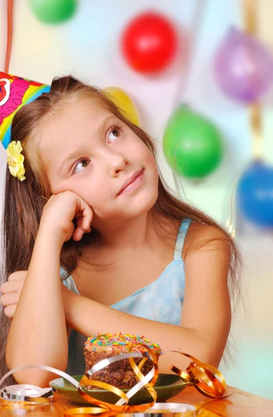 Menina de sonho em seu aniversário — Fotografia de Stock