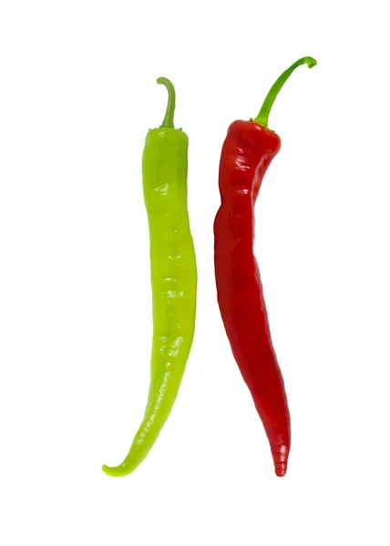 Červené & zelené chilli papričky izolované na bílém — Stock fotografie