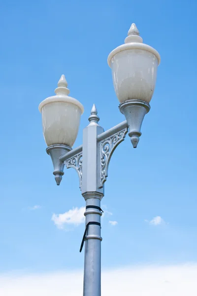 空の 2 つのランプ — ストック写真