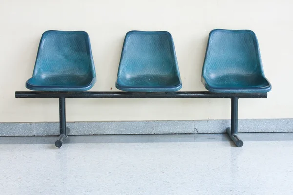 Синие стулья — стоковое фото
