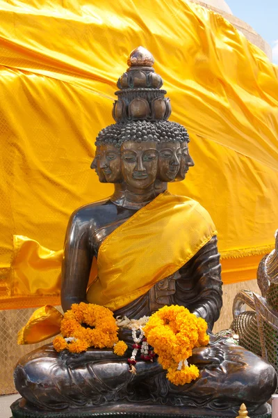 Budda i templet — Stockfoto