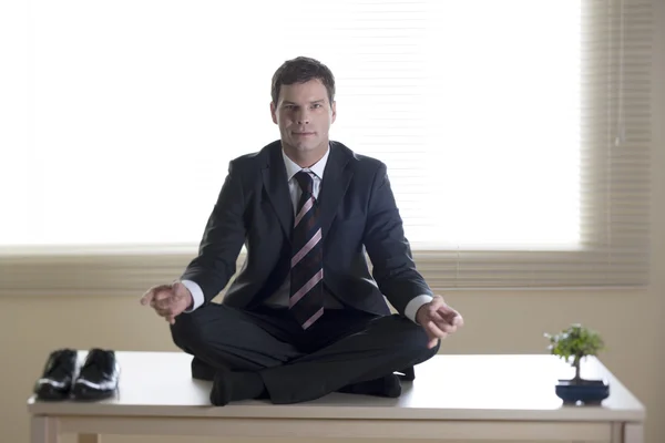 Zakelijke meditatie — Stockfoto