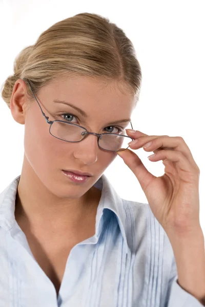 Aantrekkelijke jonge zakenvrouw of student met een bril — Stockfoto