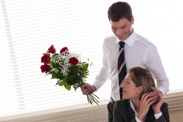 Dia dos Namorados no escritório — Fotografia de Stock