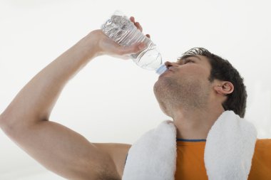 Sportsman drinking water clipart