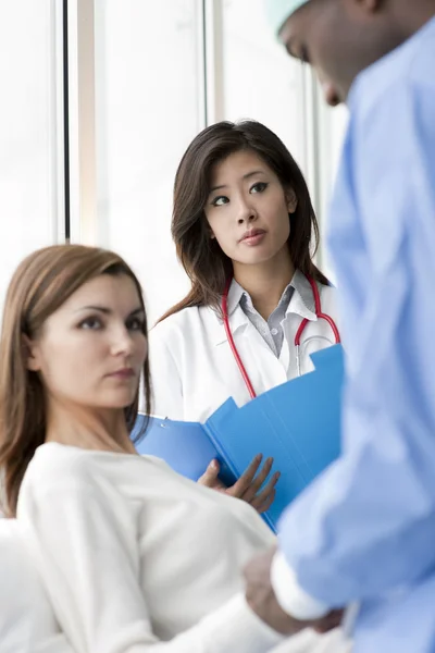 Doctors and Patient — Stock Photo, Image