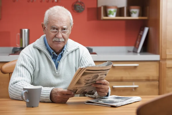 Morning Coffee and Newspaper — Stock Photo, Image