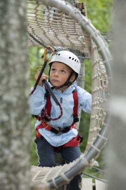 küçük çocuk Macera Parkı