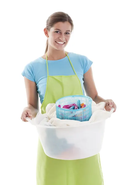 Szczęśliwa kobieta robi pranie — Zdjęcie stockowe
