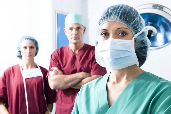 Retrato Uma Equipe Médica Dentro Sala Cirurgia — Fotografia de Stock