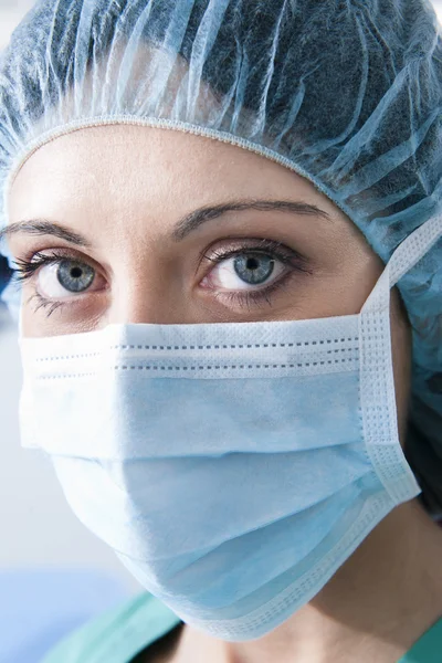 Close Uma Cirurgiã Feminina — Fotografia de Stock