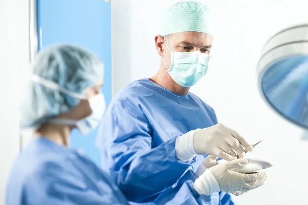 Cirujanos en el trabajo —  Fotos de Stock