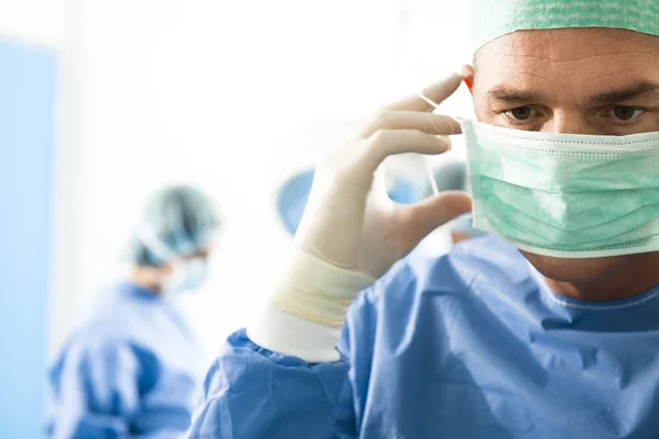 Χειρουργός Φοράει Προστατευτική Μάσκα Έτοιμο Για Oepration — Φωτογραφία Αρχείου