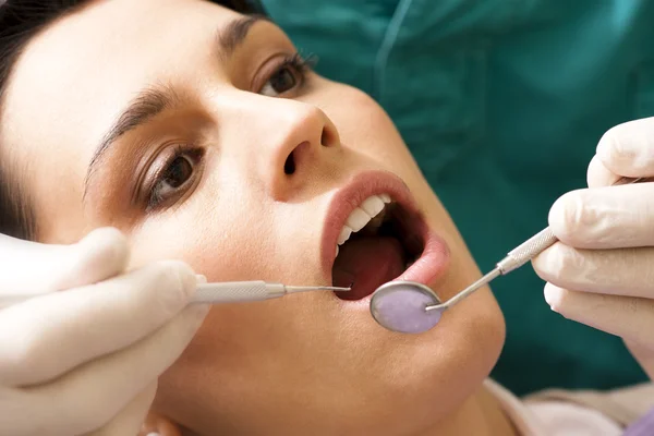 У стоматолога — стоковое фото