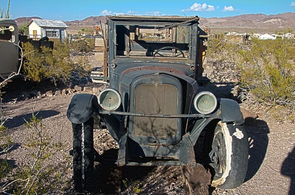 Antique Junk Car - HDR Image — Stock Photo, Image