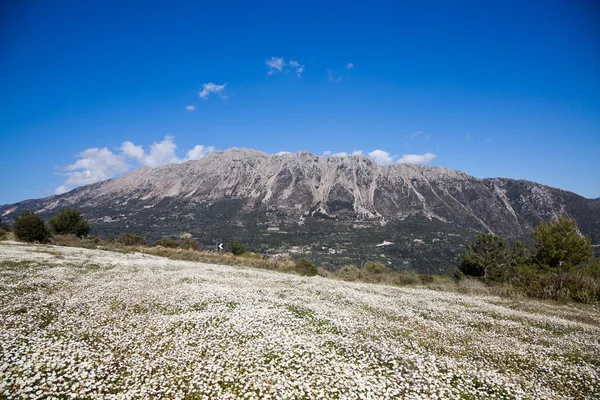 Montañas en Isla Lefkada — Foto de Stock