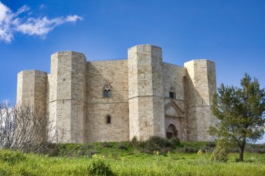 Castel del Monte clipart