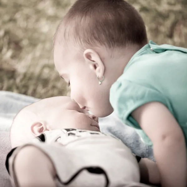 Sister and little brother — Stock Photo, Image