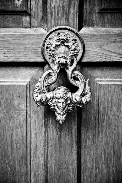 Maniglia porta vecchia — Foto Stock