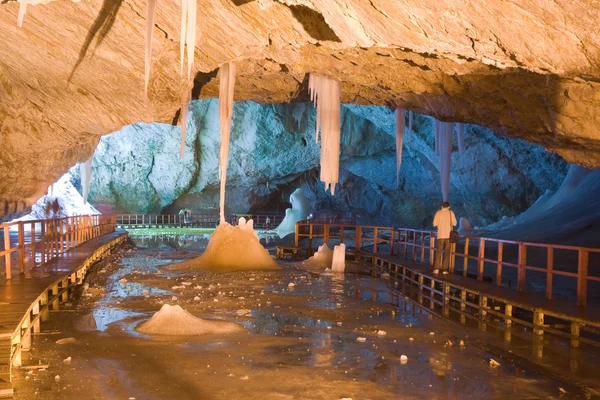 Grotta di Scarisoara — Foto Stock