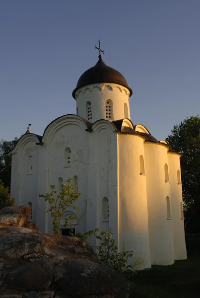 Iglesia de San Jorge en la fortaleza de Ladoga . — Foto de Stock