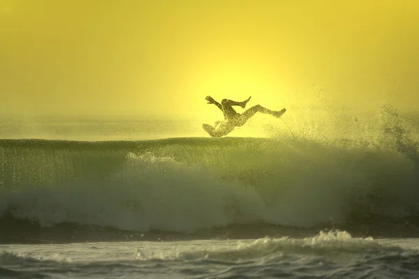 Surfer making a forehand — Stock Photo, Image
