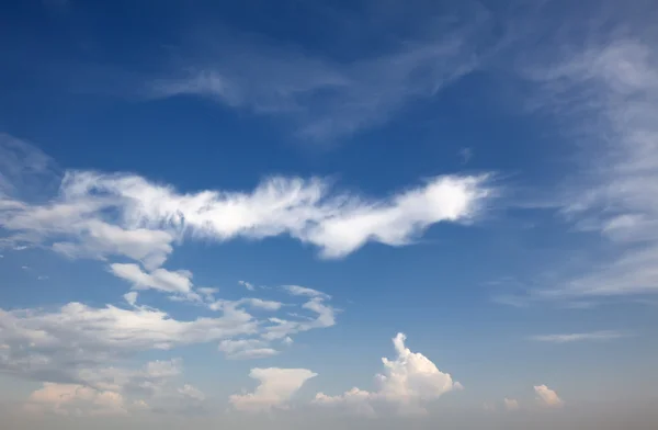 Błękitne niebo powierzchni — Zdjęcie stockowe