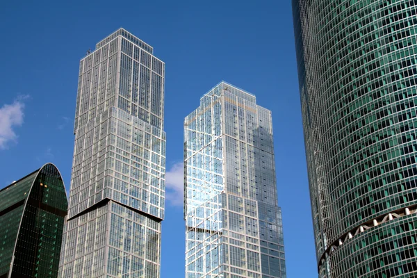 Высотные офисные здания — стоковое фото