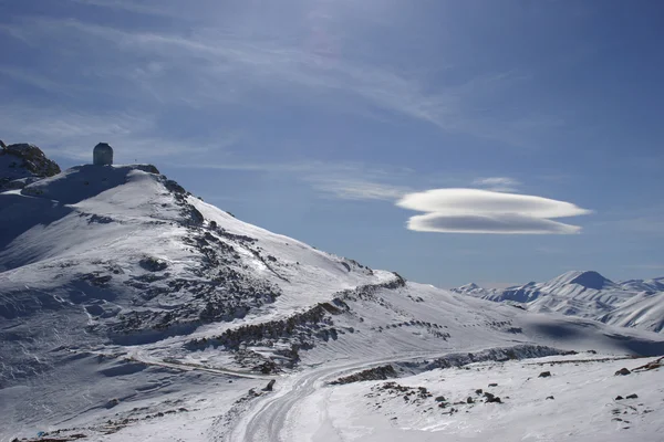 UFO in mountains — Stock Photo, Image