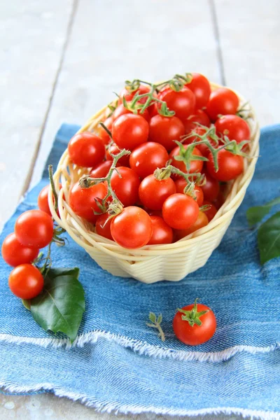 Cereja de tomates — Fotografia de Stock