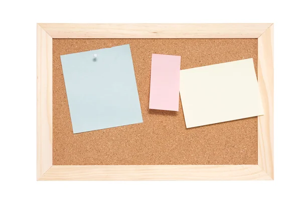 空の青ピンクと黄色のノートとコルクボード — ストック写真