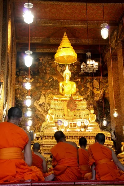 Buddhalainen munkki — kuvapankkivalokuva