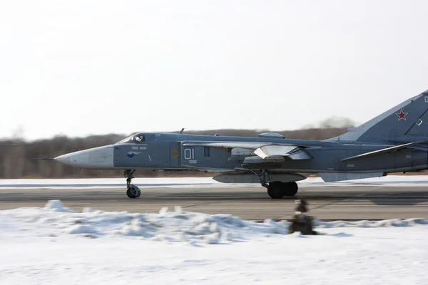 Su-24 fencer op opstijgen — Stockfoto