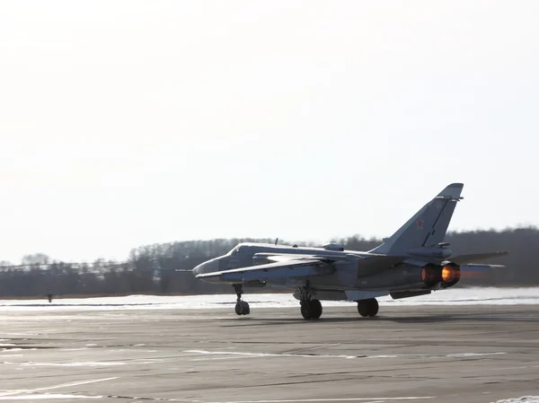 Su-24 fencer op opstijgen — Stockfoto